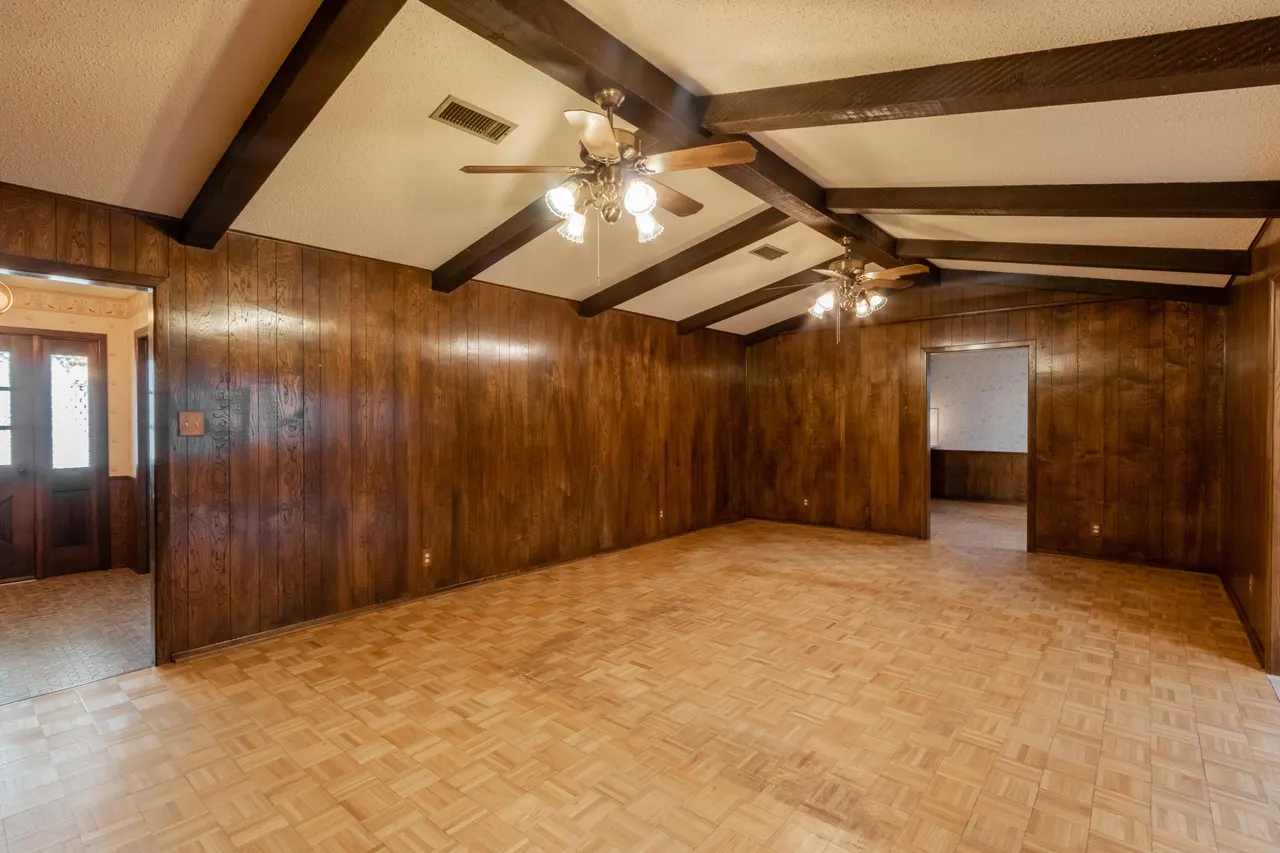 Photo 11 — 810 8th Street, Wolfforth, TX 79382