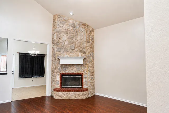 Photo 2 — 2620 111th Street, Lubbock, TX 79423