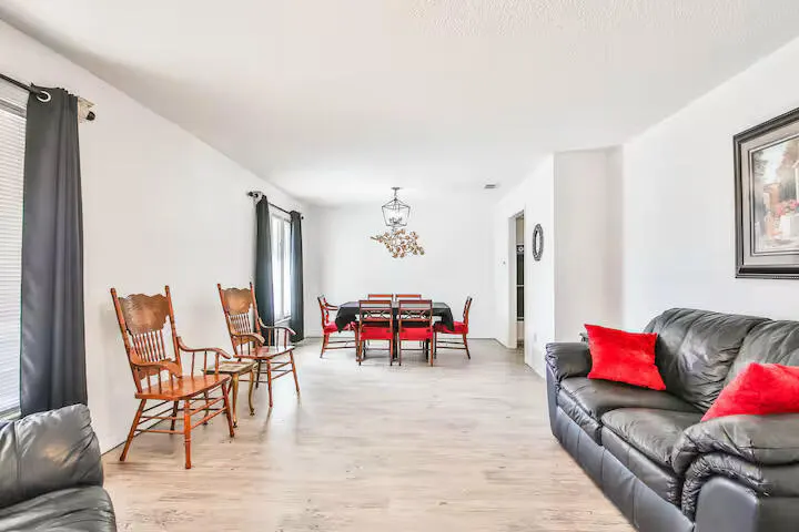 Photo 11 — 5708 77th Street, Lubbock, TX 79424