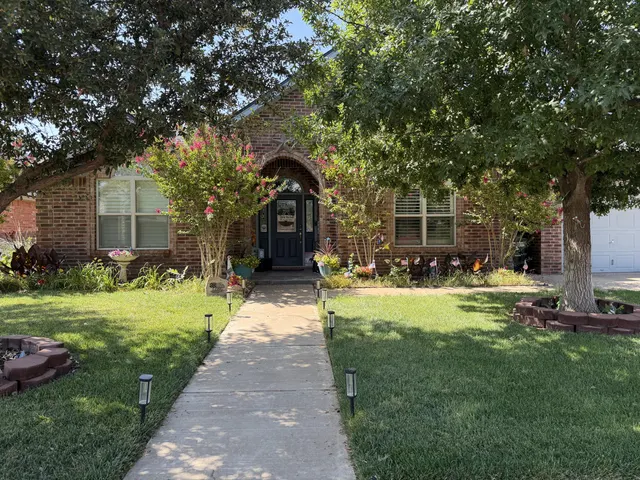 Photo 7 — 6109 78th Street, Lubbock, TX 79424