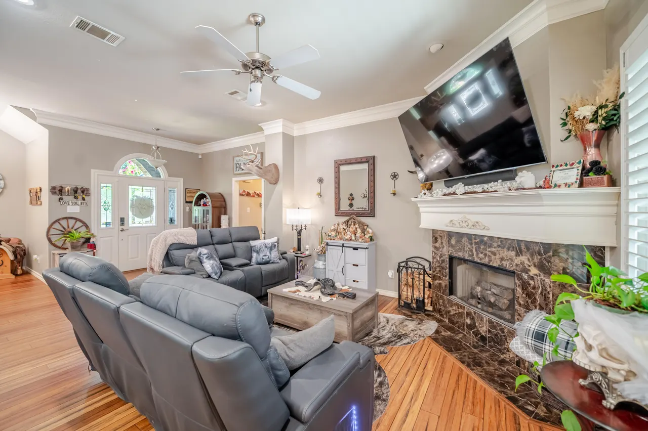 Photo 11 — 6109 78th Street, Lubbock, TX 79424