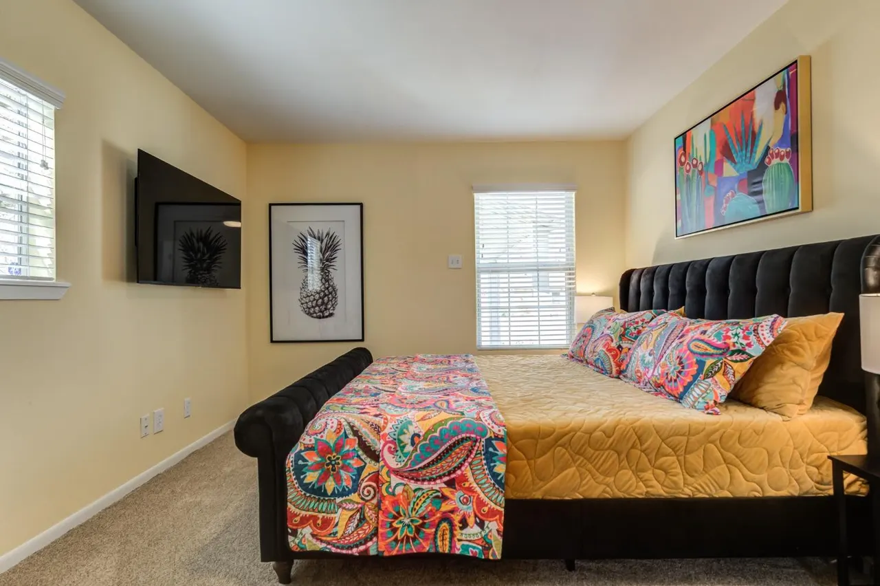 Photo 5 — 3207 30th Street, Lubbock, TX 79410