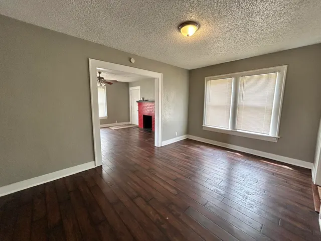 Photo 7 — 2124 20th Street, Lubbock, TX 79411