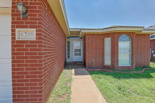 Photo 2 — 6201 18th Street, Lubbock, TX 79416