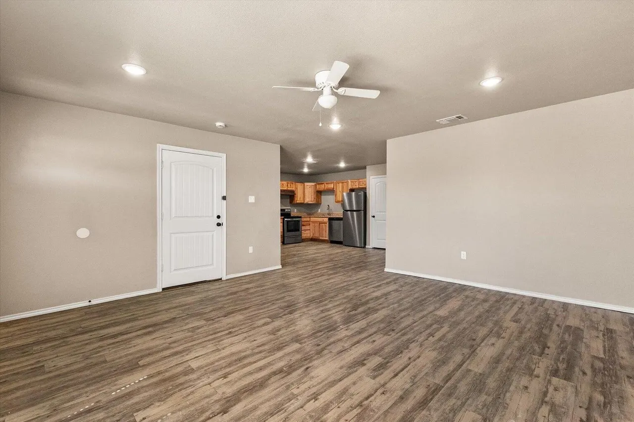 Photo 13 — 7412 5th Street Unit 1, Lubbock, TX 79416