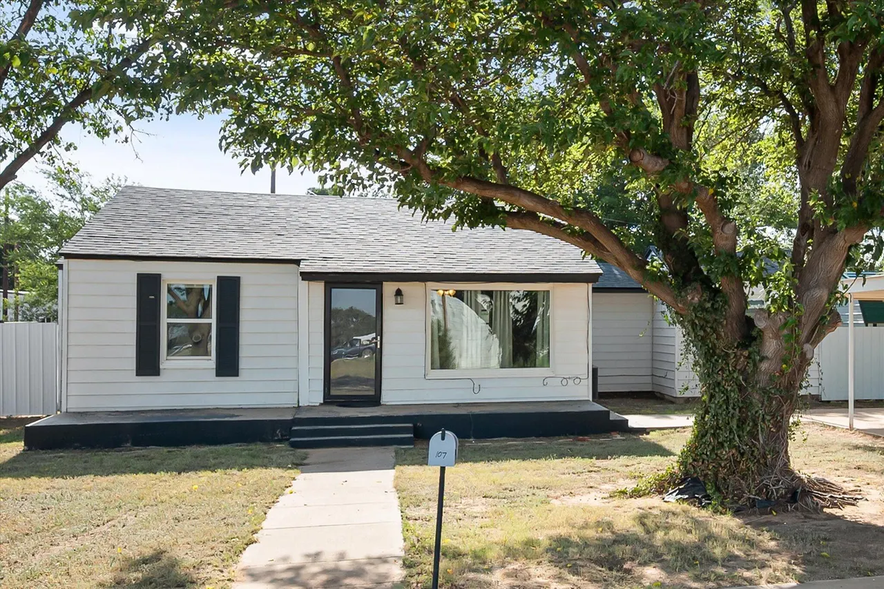 Front exterior — 107 Stadium Drive, New Home, TX 79381