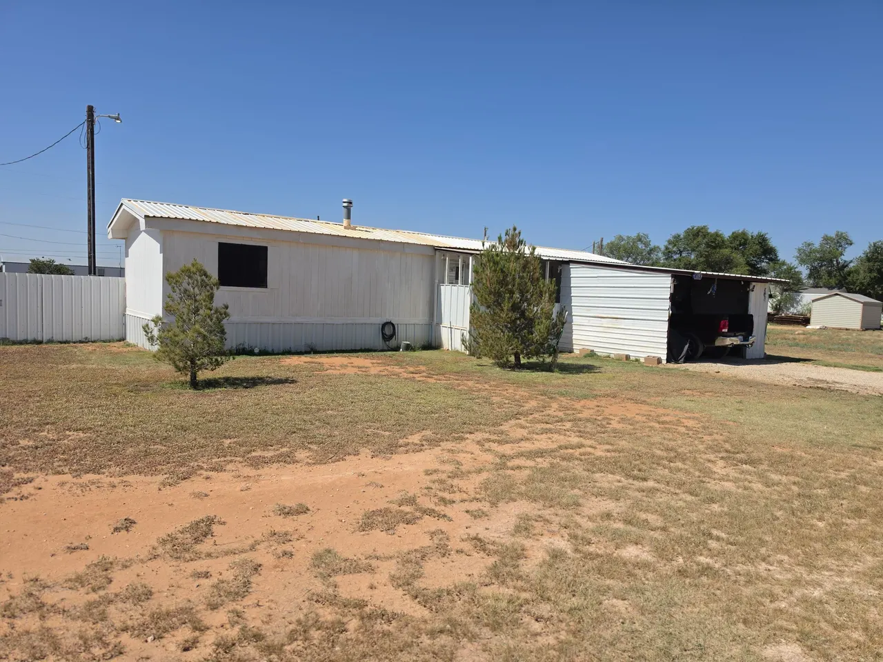 Front exterior — 609 Rackler Street, Smyer, TX 79367