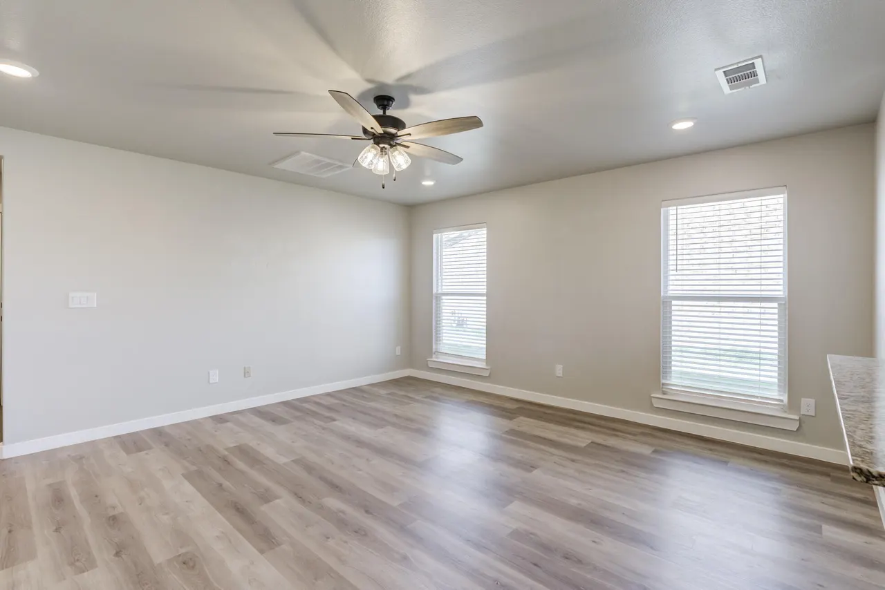 Photo 14 — 7414 37th Street, Lubbock, TX 79407