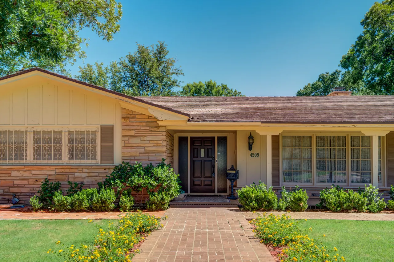 Photo 10 — 4509 13th Street, Lubbock, TX 79416