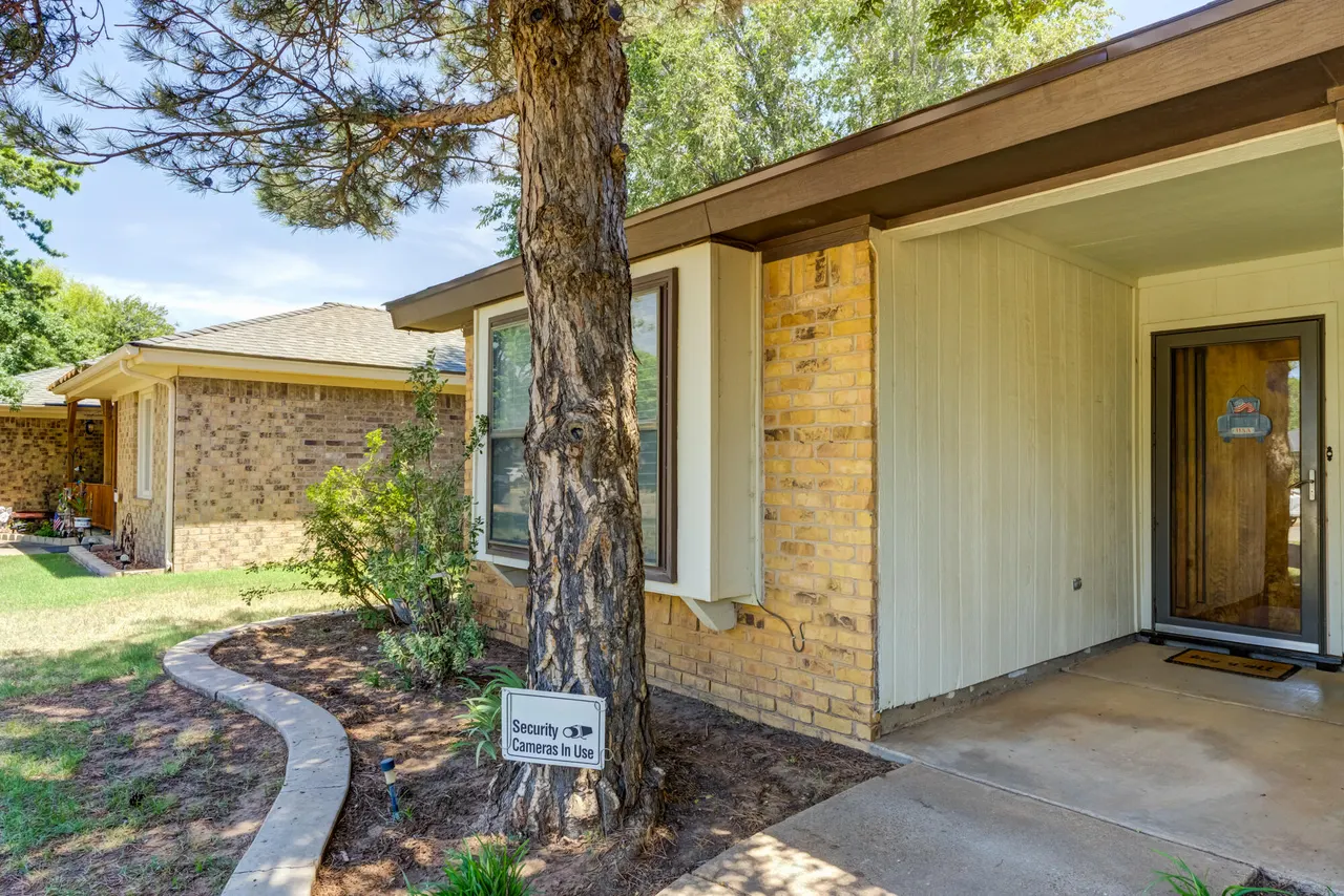 Photo 3 — 8601 Geneva Avenue, Lubbock, TX 79423