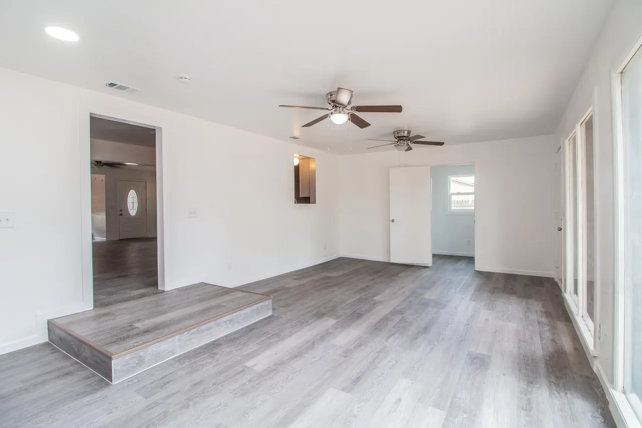 Photo 19 — 1320 Avenue L, Ralls, TX 79357