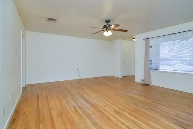 Photo 4 — 3103 38th Street, Lubbock, TX 79413