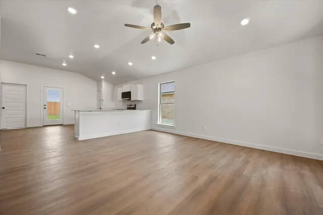 Photo 5 — 6307 Venita Avenue, Lubbock, TX 79407