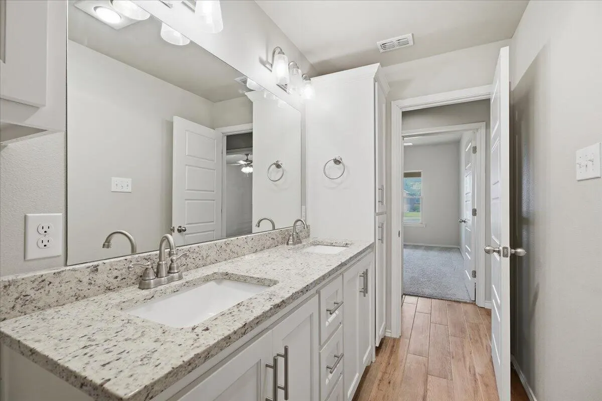 Photo 14 — 5003 Prospect Avenue, Lubbock, TX 79407