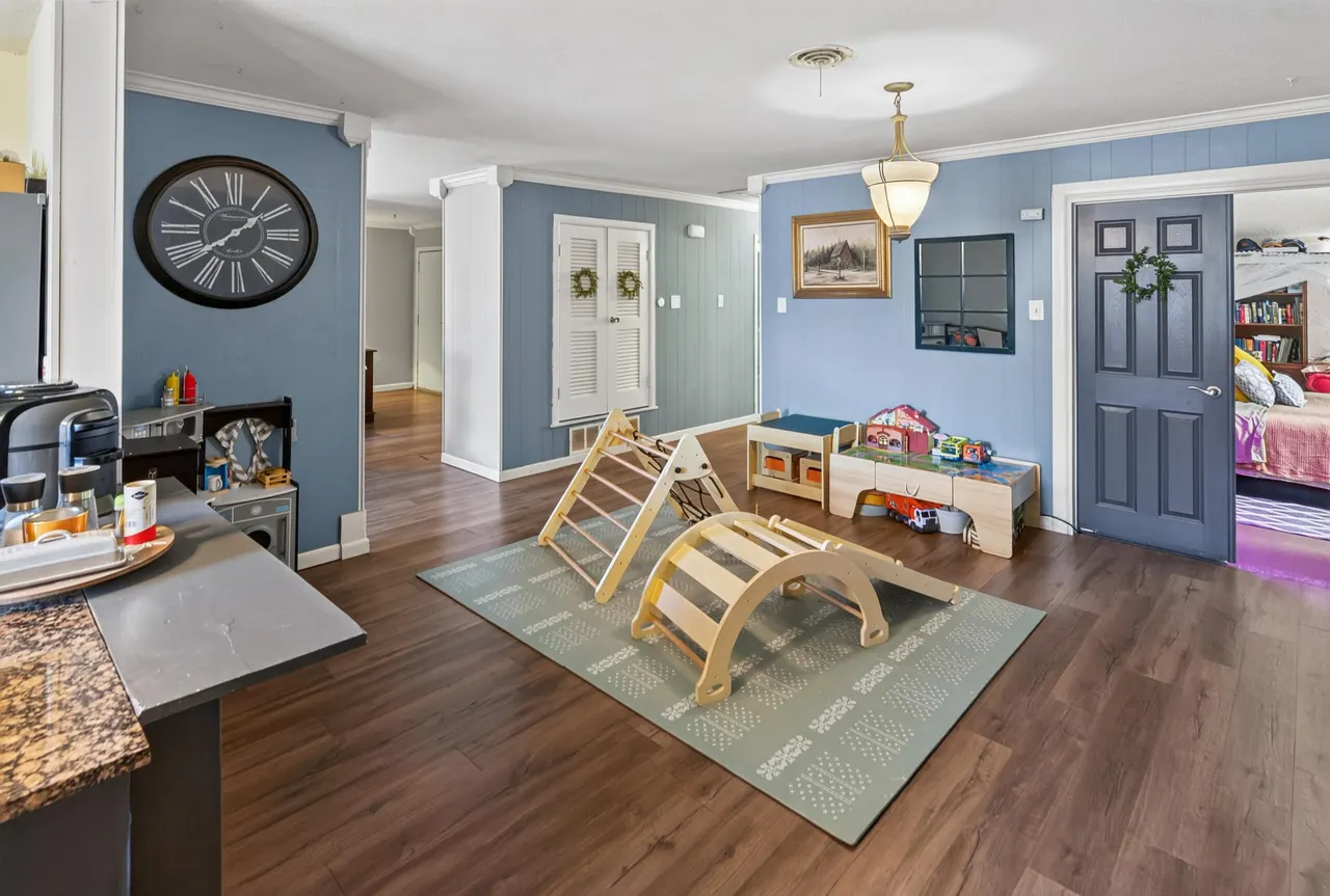 Photo 6 — 1319 6th Street, Shallowater, TX 79363