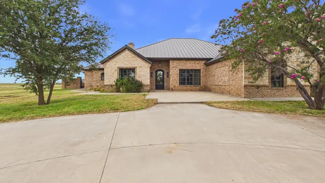 Photo 5 — 7901 N County Road 2140, Lubbock, TX 79415