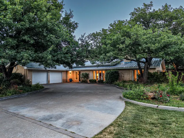 Front exterior — 305 Wayne Avenue, Lubbock, TX 79416