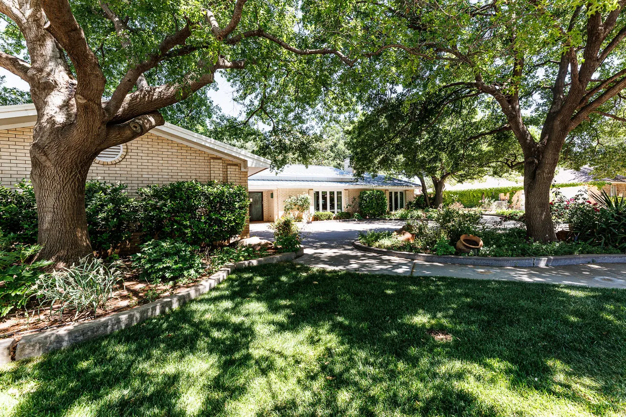 Photo 5 — 305 Wayne Avenue, Lubbock, TX 79416