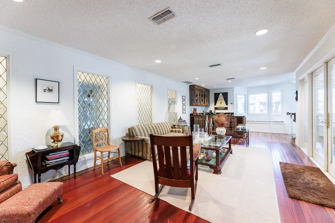 Photo 10 — 305 Wayne Avenue, Lubbock, TX 79416