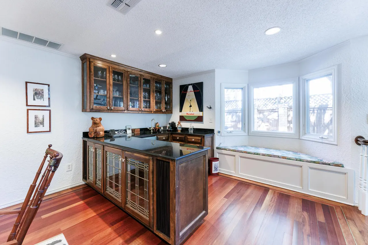 Photo 14 — 305 Wayne Avenue, Lubbock, TX 79416