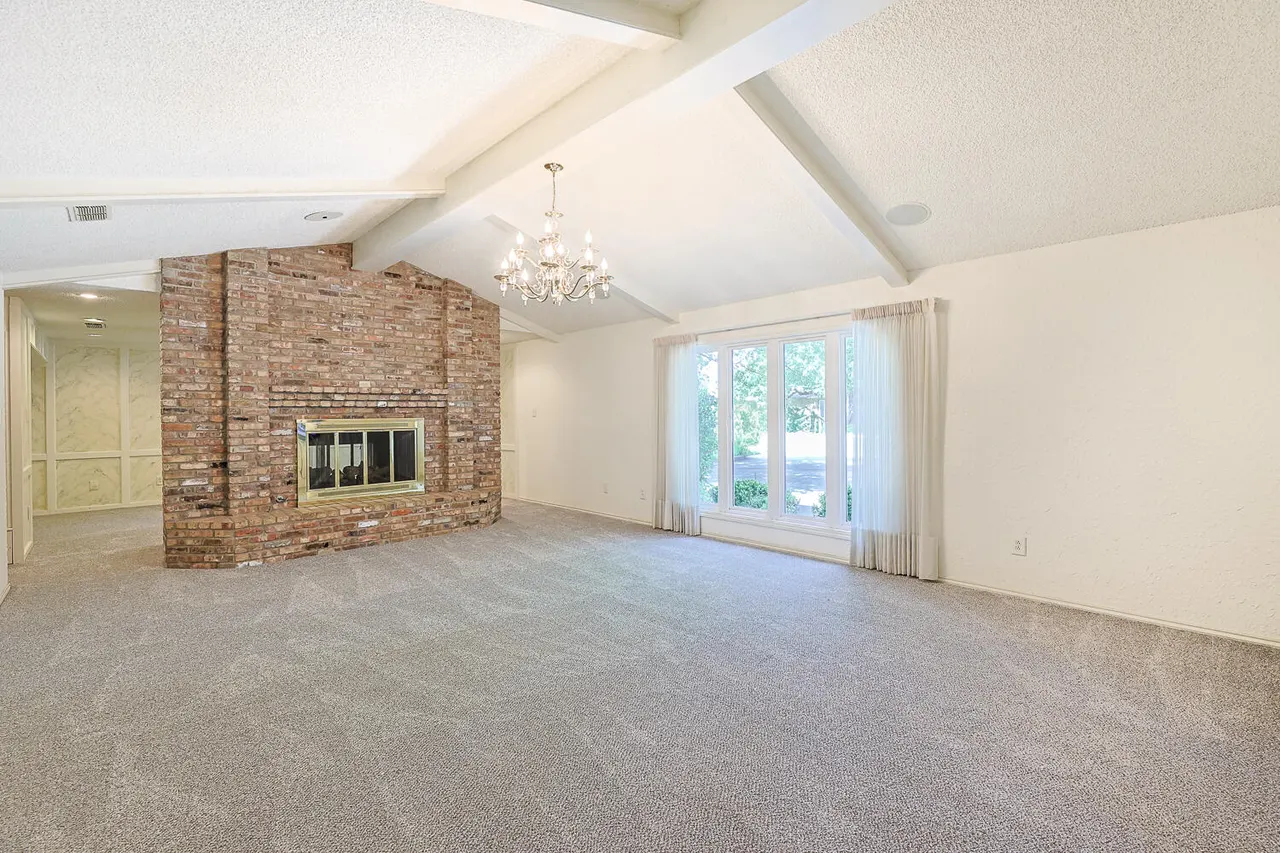 Photo 17 — 305 Wayne Avenue, Lubbock, TX 79416