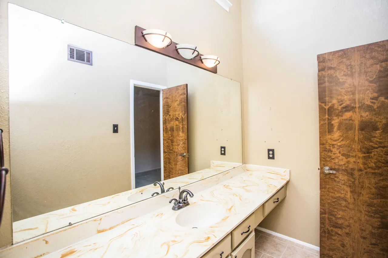 Photo 38 — 3304 78th Street # B, Lubbock, TX 79423