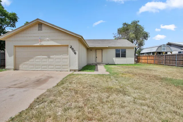 Photo 2 — 2906 93rd Street, Lubbock, TX 79423