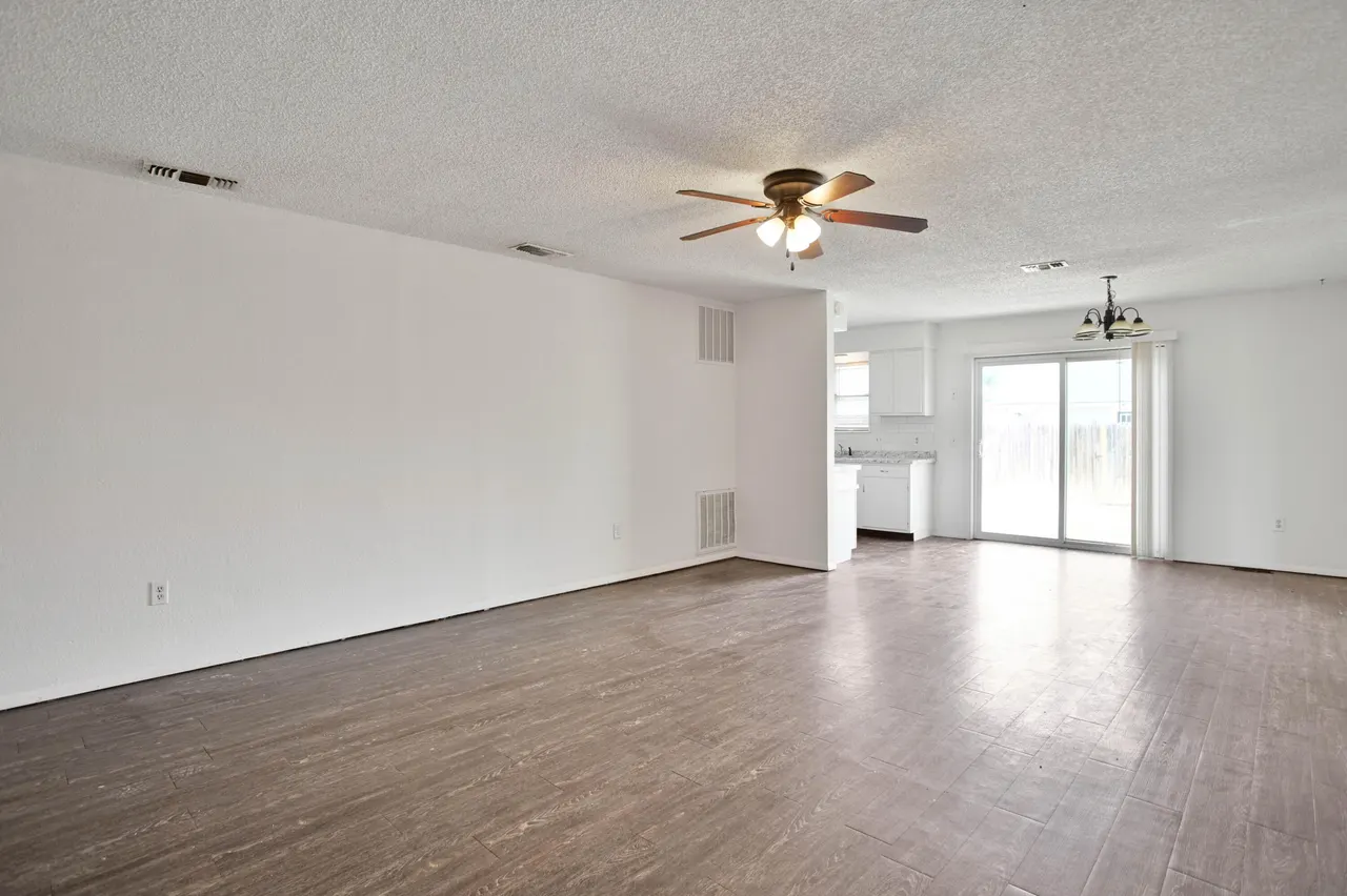 Photo 6 — 2906 93rd Street, Lubbock, TX 79423