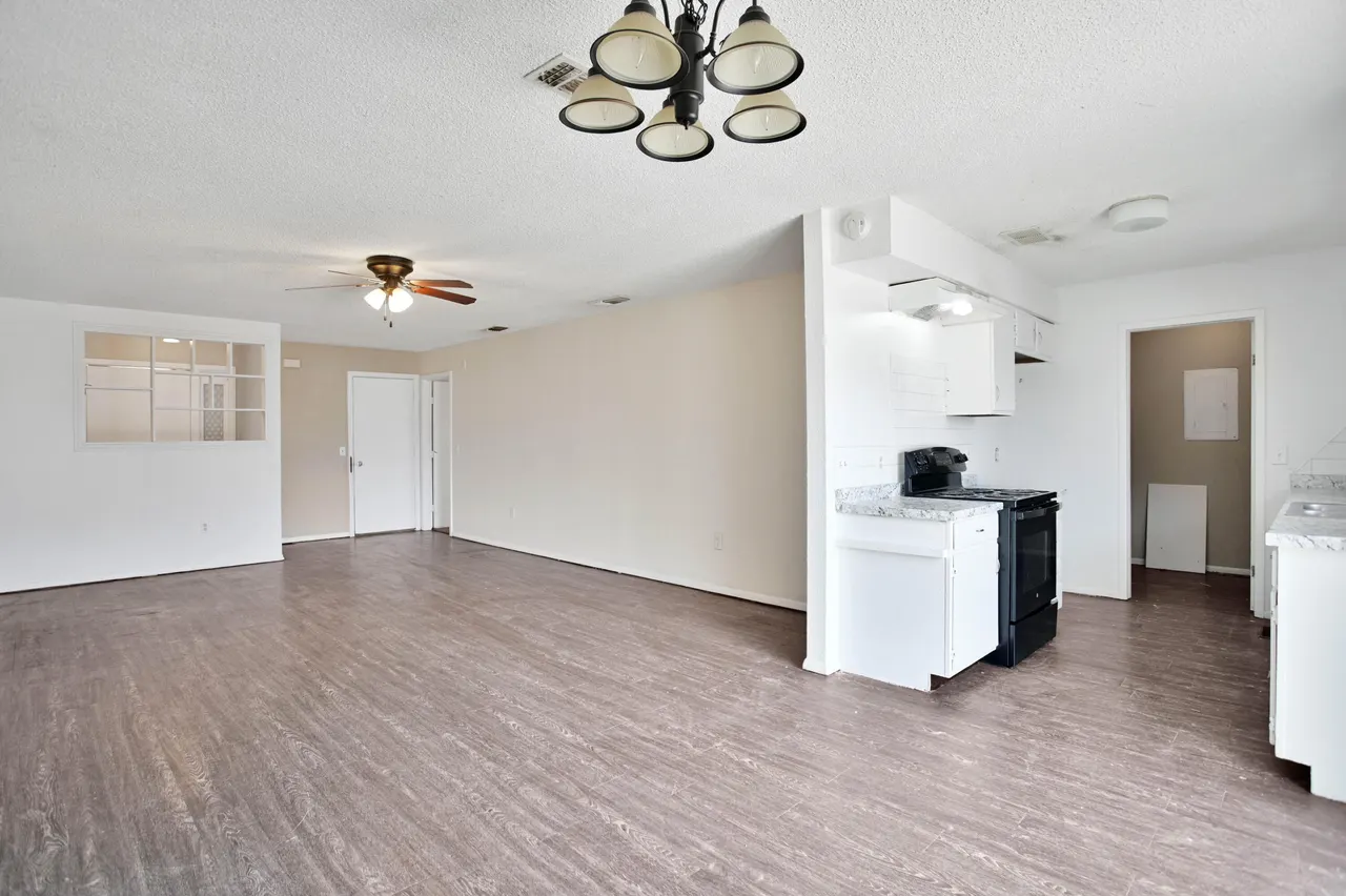 Photo 10 — 2906 93rd Street, Lubbock, TX 79423