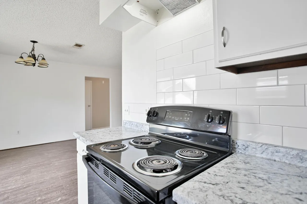 Photo 14 — 2906 93rd Street, Lubbock, TX 79423