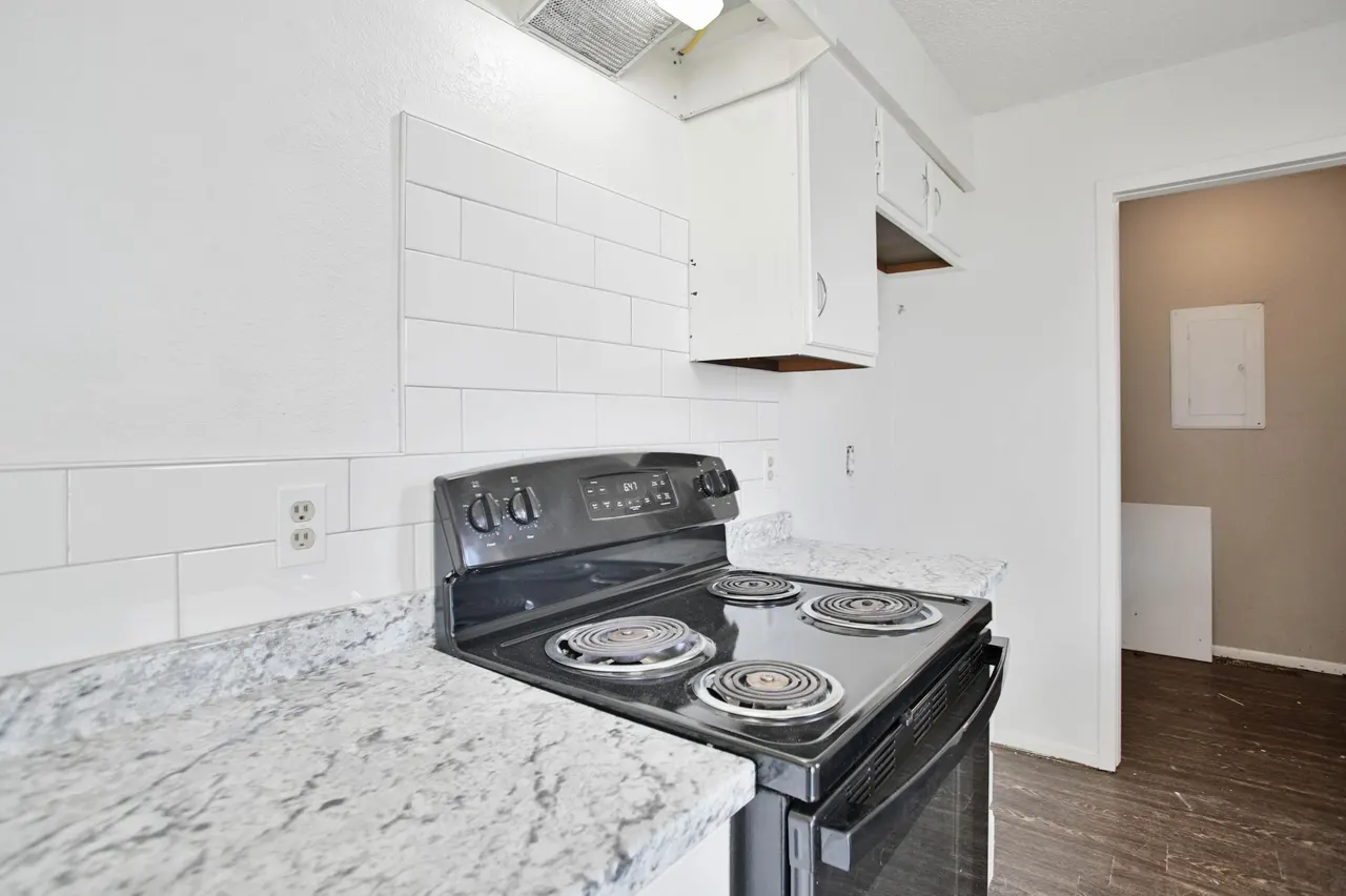 Photo 15 — 2906 93rd Street, Lubbock, TX 79423