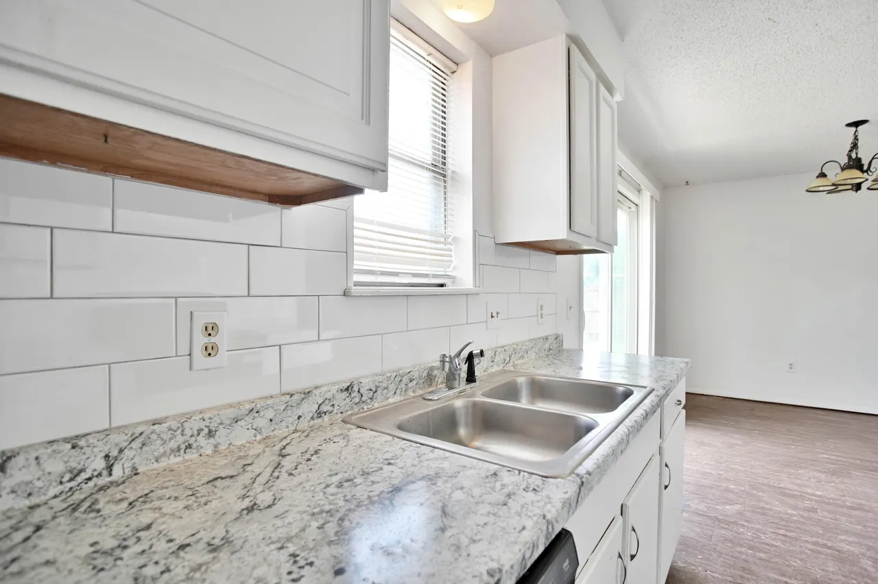 Photo 16 — 2906 93rd Street, Lubbock, TX 79423