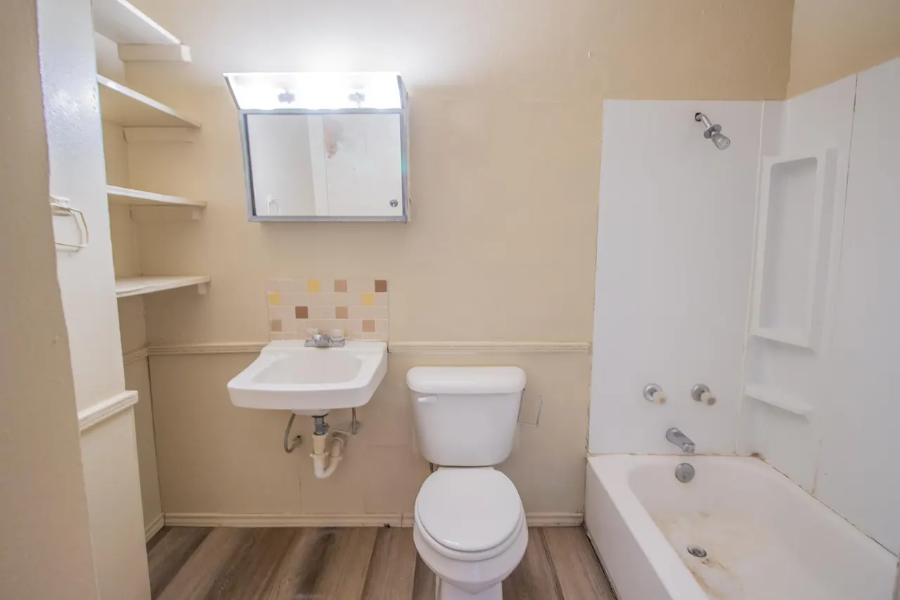 Photo 4 — 2500 W 26th Street #4, Plainview, TX 79072