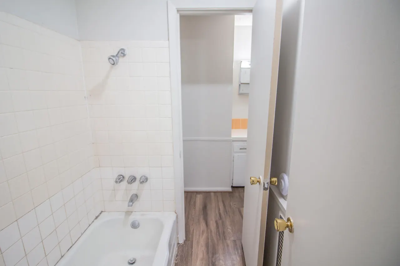 Photo 5 — 2500 W 26th Street #A4, Plainview, TX 79072