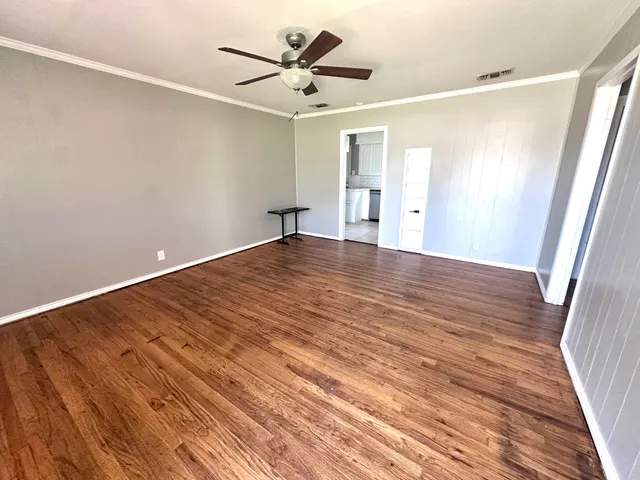 Photo 2 — 6501 Avenue T, Lubbock, TX 79412