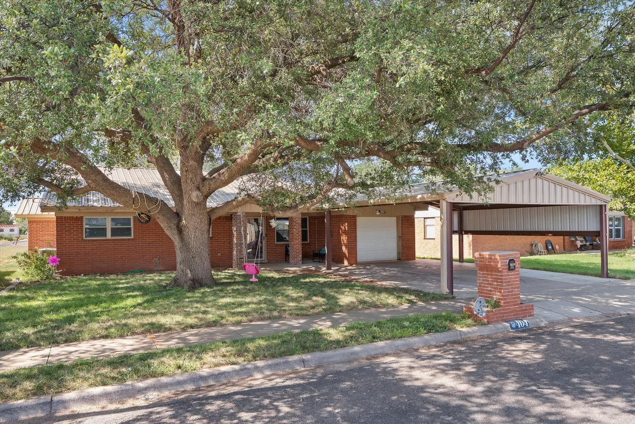 Front exterior — 404 E 4th Street, Denver City, TX 79323