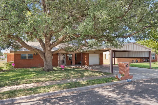 Front exterior — 404 E 4th Street, Denver City, TX 79323