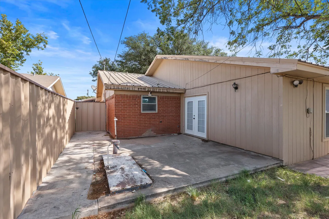 Photo 31 — 404 E 4th Street, Denver City, TX 79323