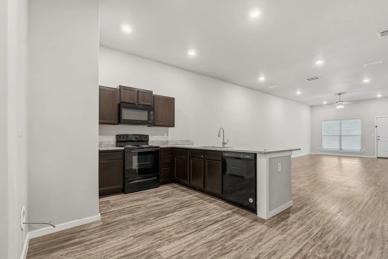 Photo 4 — 1634 133rd Street, Lubbock, TX 79423