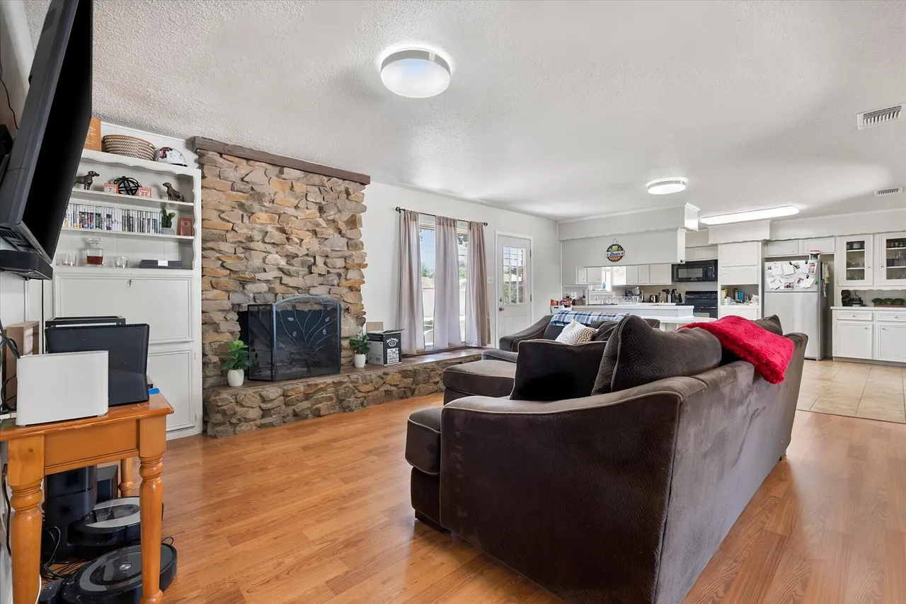 Photo 7 — 5419 30th Street, Lubbock, TX 79407