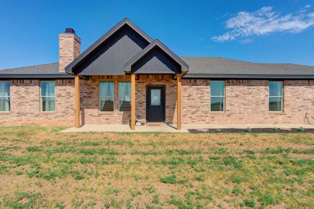 Front exterior — 9110 N County Road 2700, Idalou, TX 79329