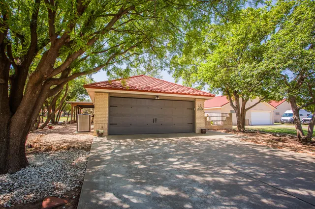 Photo 2 — 2711 Regis Street, Lubbock, TX 79415