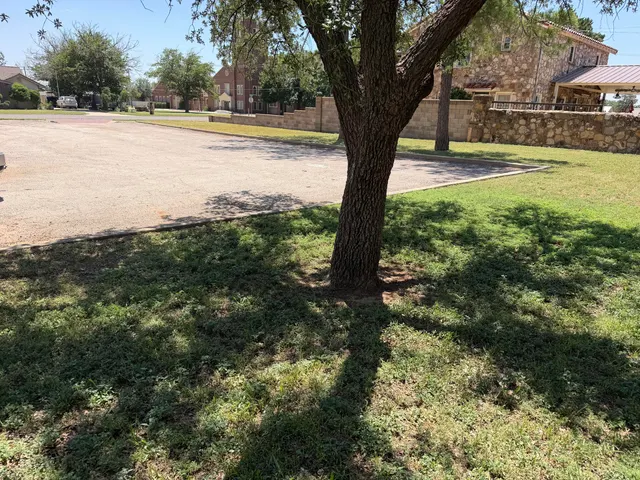 Photo 5 — 706 S 1st Street, Lamesa, TX 79331
