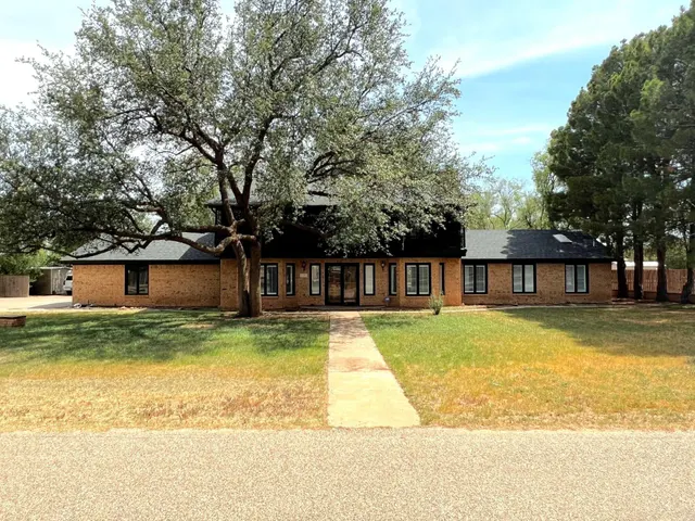 Front exterior — 7201 61st Street, Lubbock, TX 79407