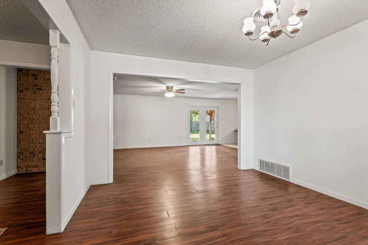Photo 5 — 206 Redwood Lane, Levelland, TX 79336