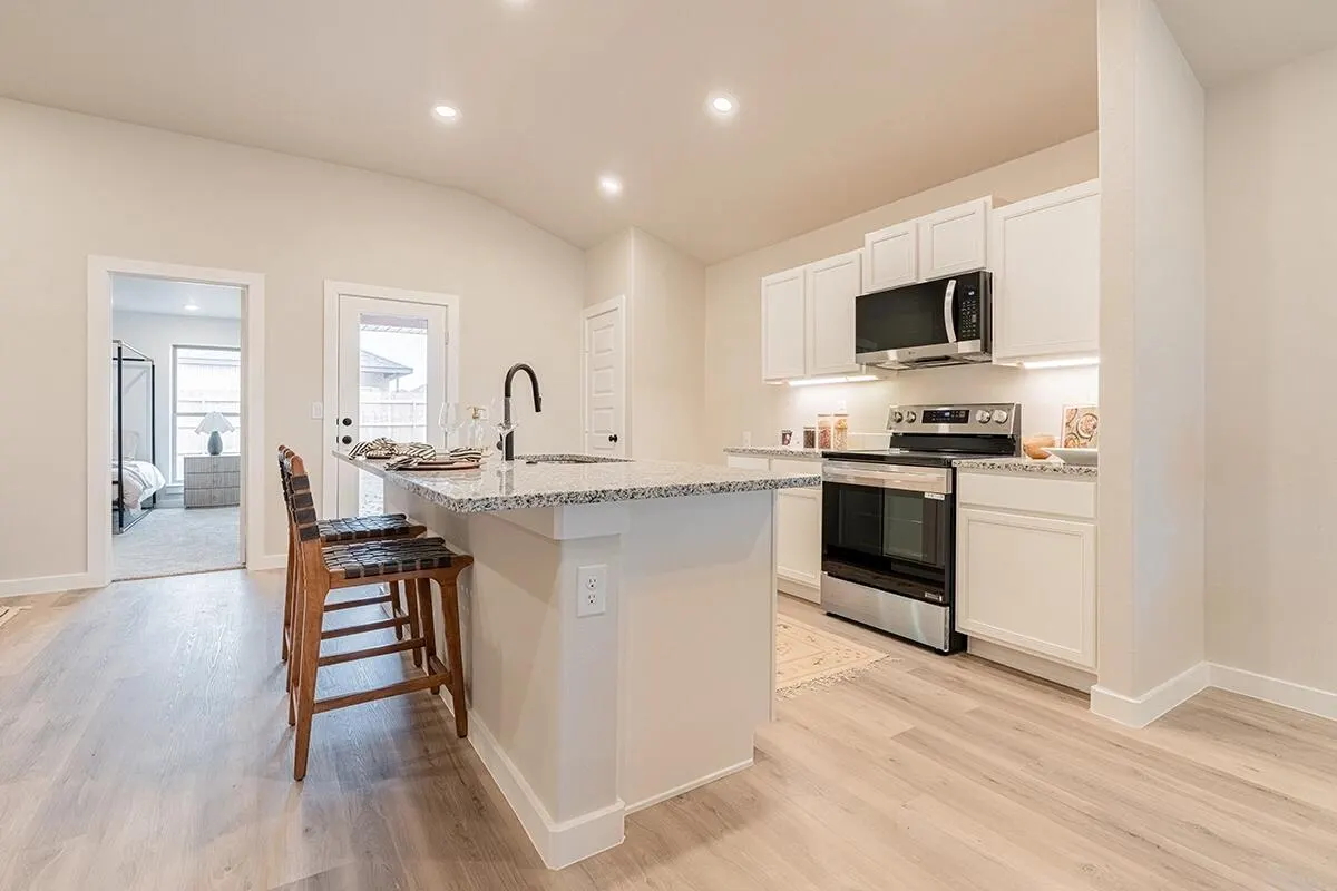 Photo 5 — 5548 Auburn Street, Lubbock, TX 79416