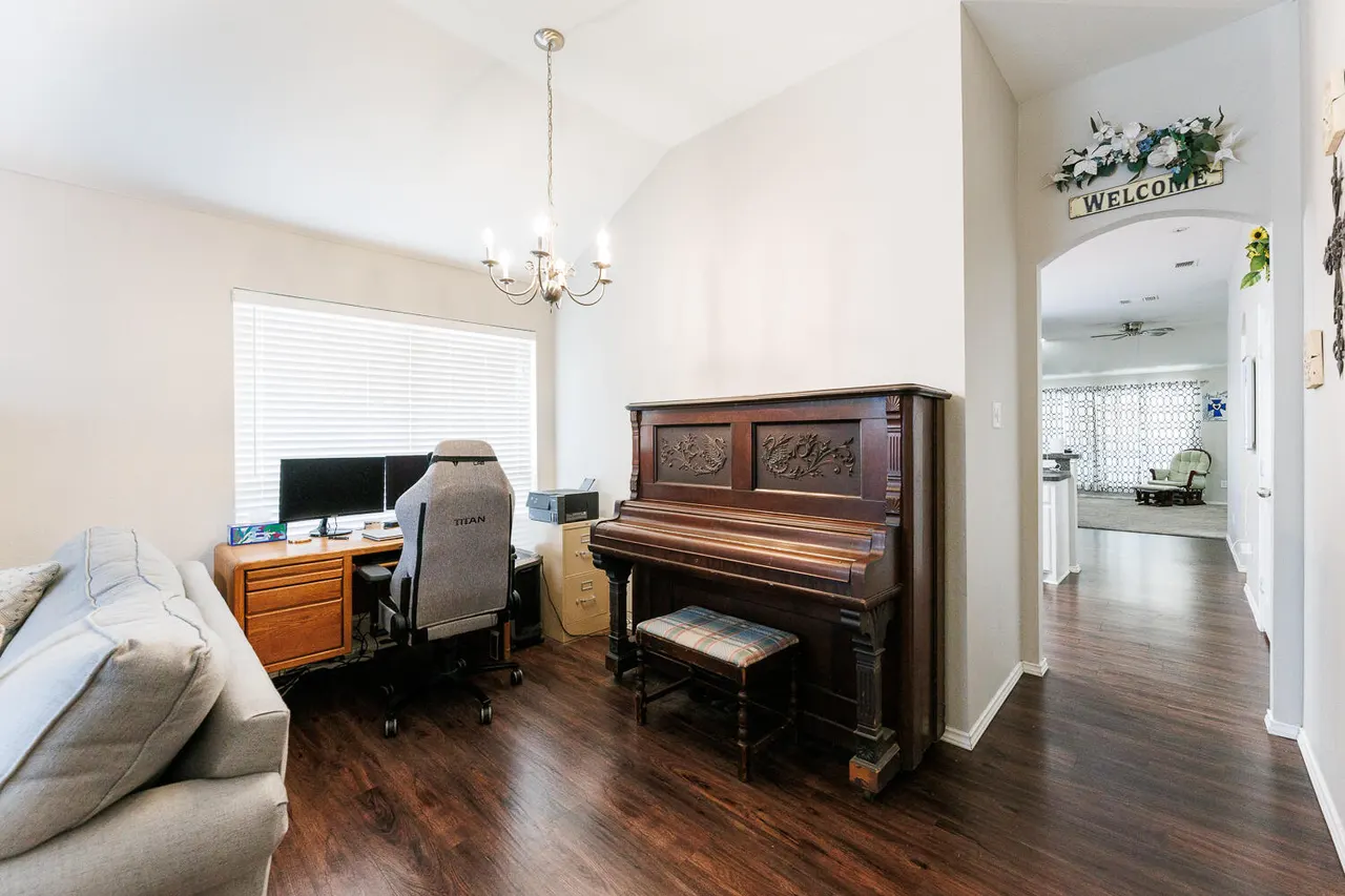 Photo 8 — 5213 Itasca Street, Lubbock, TX 79416