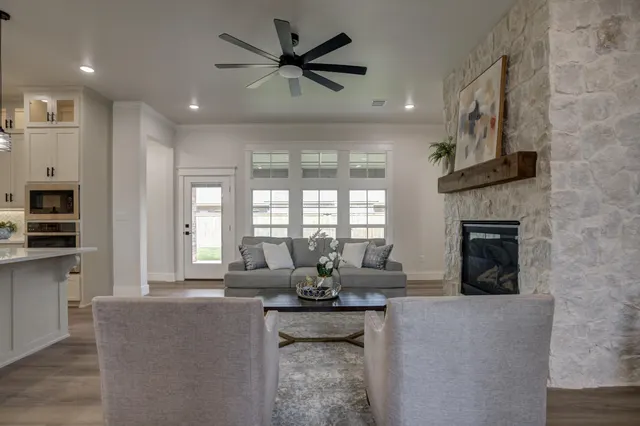 Photo 7 — 1112 N 6th Street, Wolfforth, TX 79382