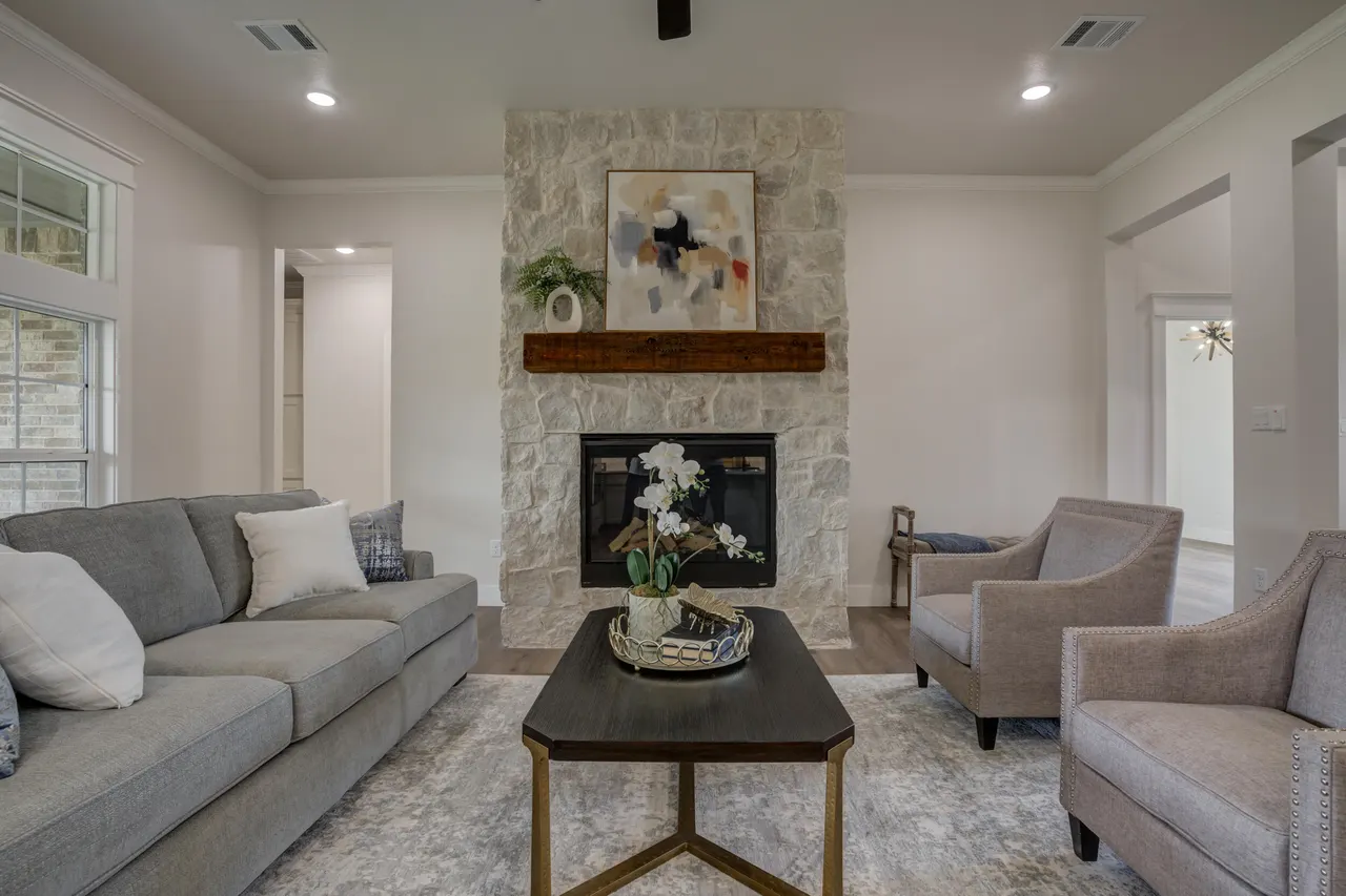 Photo 5 — 1112 N 6th Street, Wolfforth, TX 79382