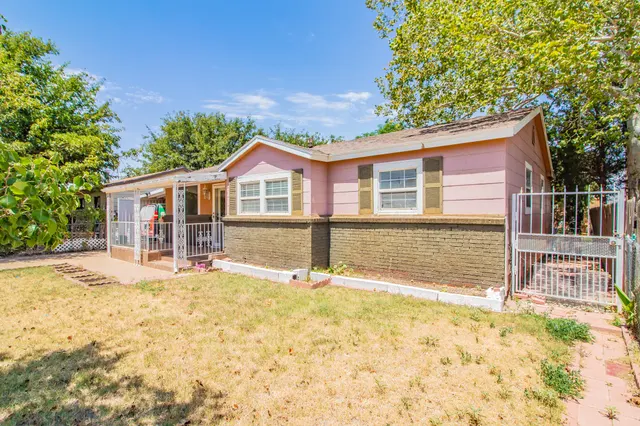 Photo 2 — 3014 Shallowater Drive, Lubbock, TX 79415
